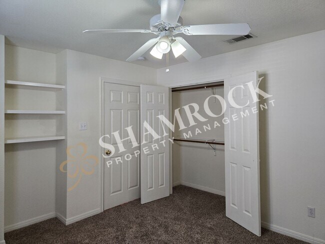 Building Photo - Surrey Ridge Duplex