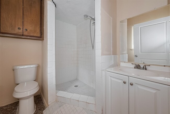 Building Photo - 9126 Willow Meadow Dr