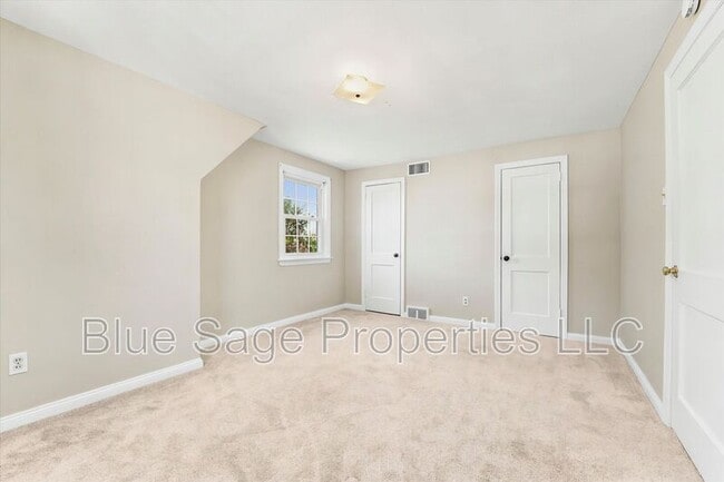 Building Photo - 248 E Turnbull Ave