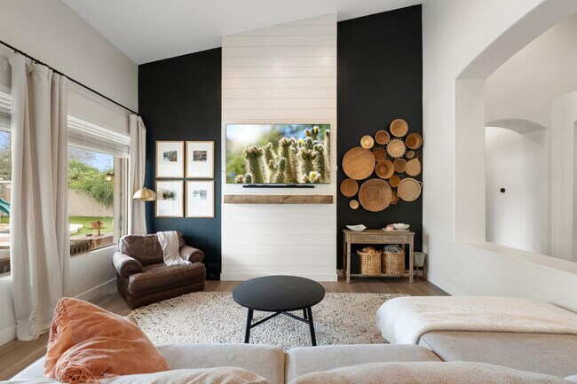 Building Photo - 5404 E Lonesome Trail