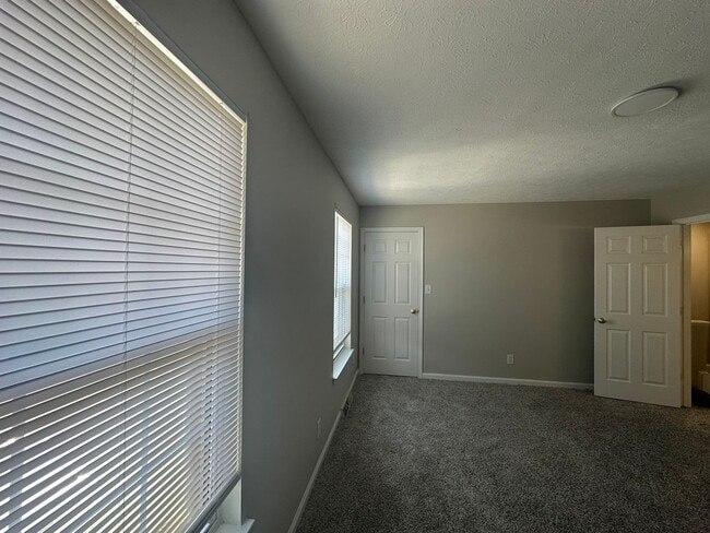 Building Photo - Village at Greenview townhouse in Campbell...