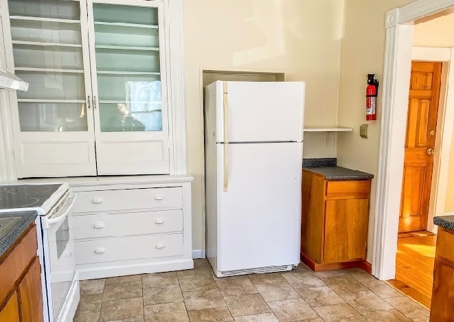 Building Photo - 15 Weston St