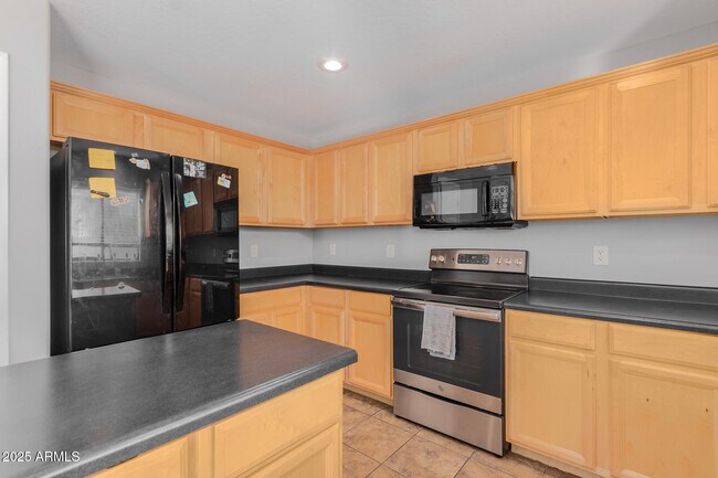 Building Photo - 25577 W Whyman St