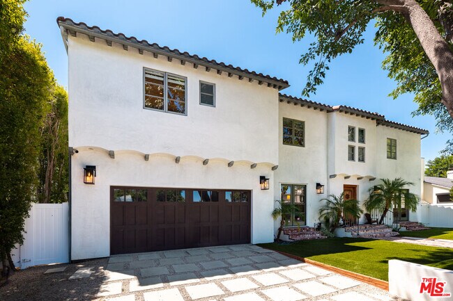 Building Photo - 4363 Irvine Ave