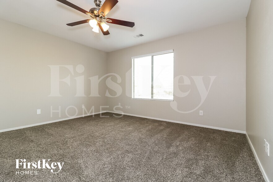 Building Photo - 25193 W Cranston Ln