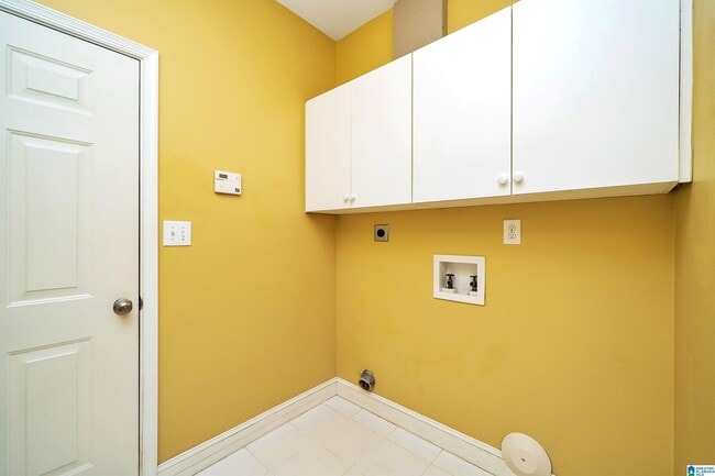 Building Photo - 5126 English Turn