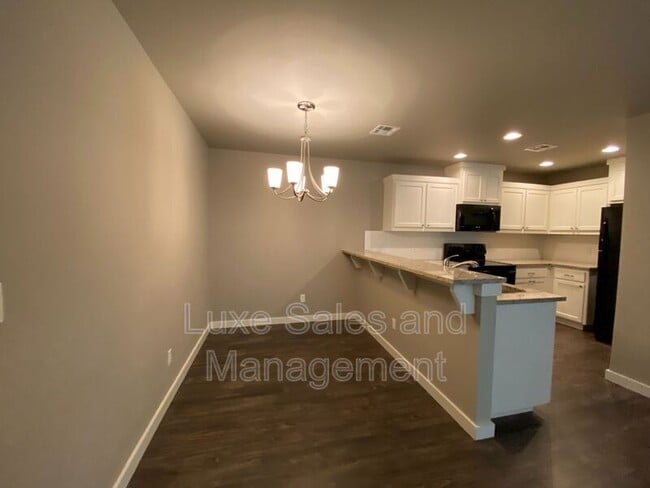 Building Photo - 1503 MacAlpine St