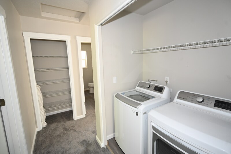 Building Photo - 5659 NE Canard Dr
