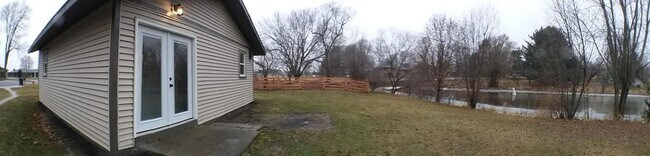 Building Photo - Lakeview Homes