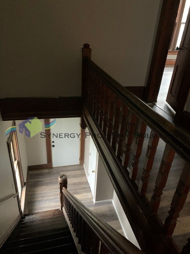 Building Photo - Sturges Ave. 143 - 145