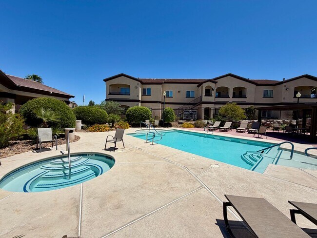 Building Photo - 2291 W Horizon Ridge Pkwy