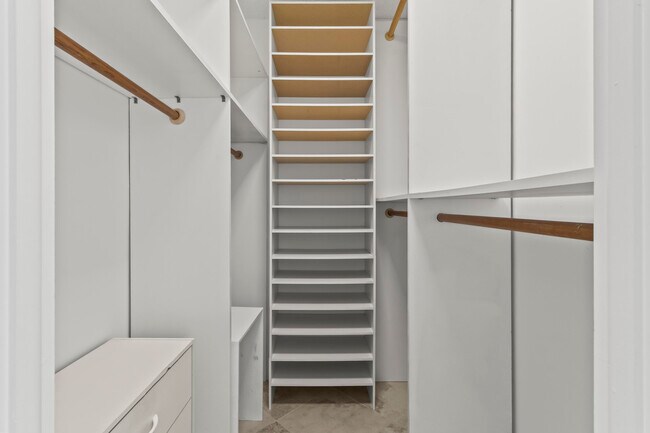 Building Photo - 2801 NE 183rd St