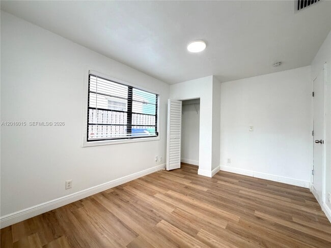 Building Photo - 1740 SW 47th Ave