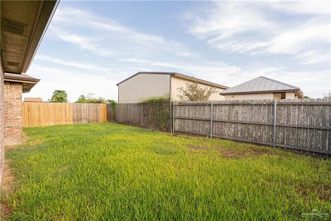 Building Photo - 14 Bold Ruler Ave