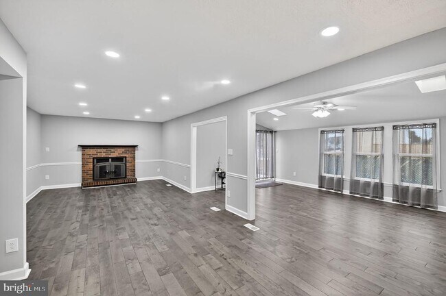 Building Photo - 7609 Croydon Pl