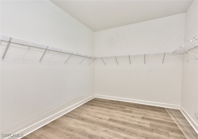 Building Photo - 2066 Grove Dr