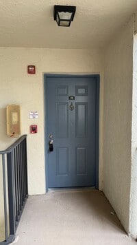 Building Photo - Updated 2BR/2BA w/ Balcony — Palm Beach Grande