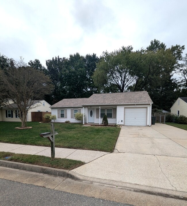 Building Photo - 107 Sandy Lake Dr