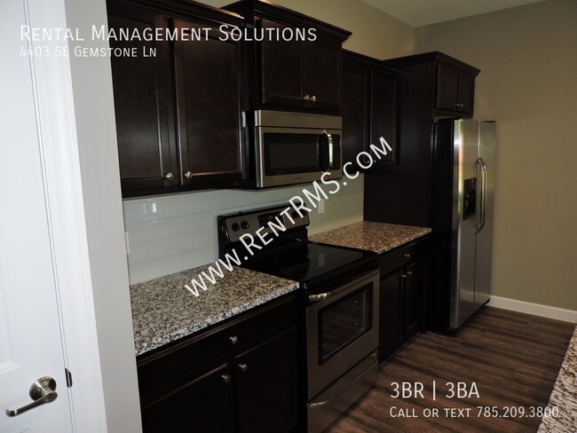 Building Photo - 4403 SE Gemstone Ln