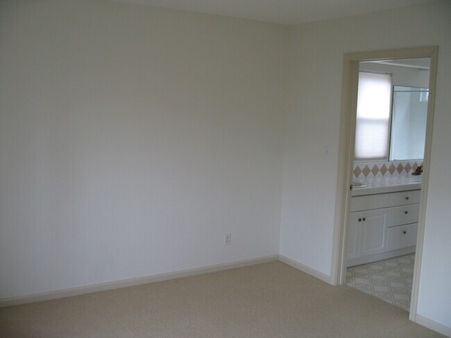 Back bedroom - 11869 Marcasel Ct