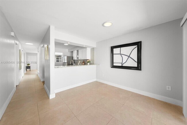 Building Photo - 31 NW 108th Ct