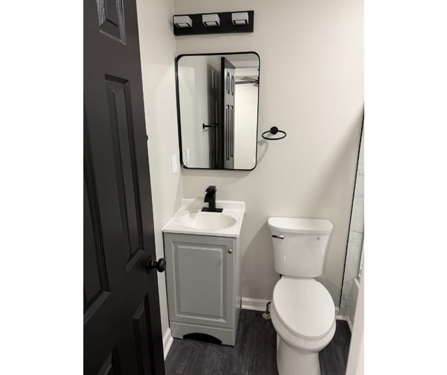 Building Photo - 4147 Doris Ave