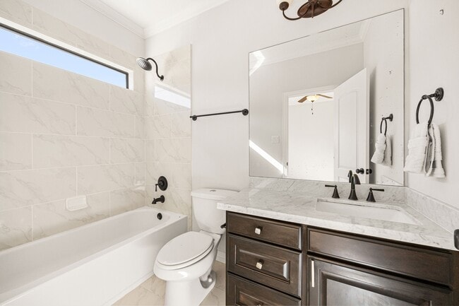 Building Photo - 7227 Laguna Villas