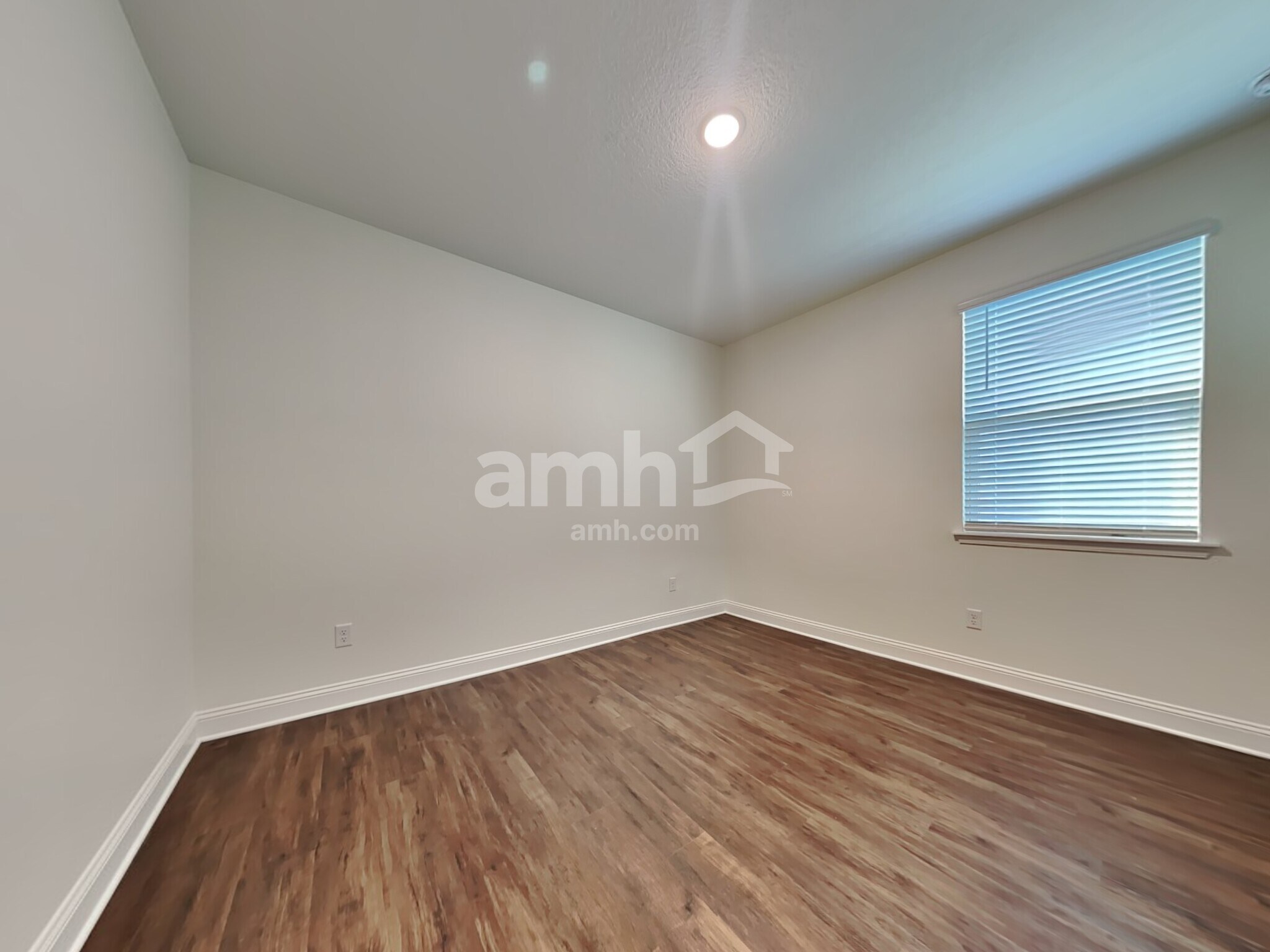 Building Photo - 551 Onate Cir