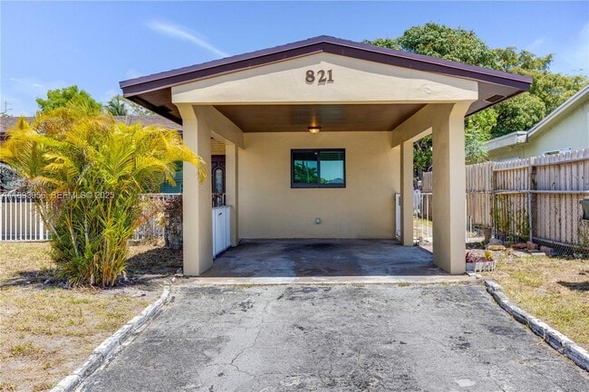 Building Photo - 821 NW 41st St