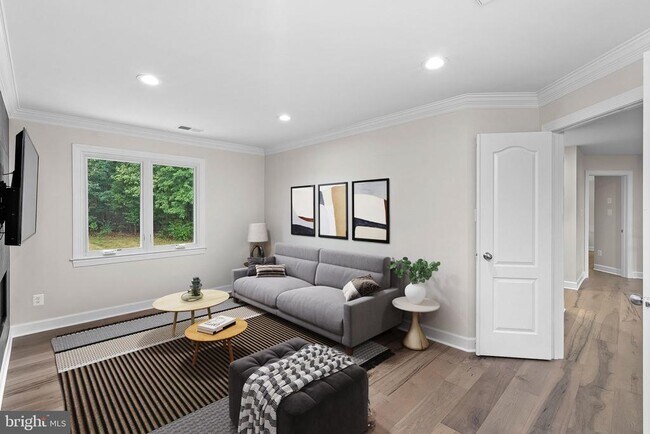 Building Photo - 20589 Myers Pl