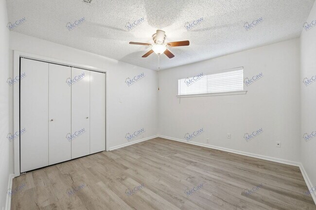 Building Photo - 1736 Brown Trail