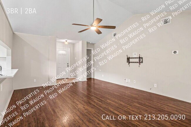 Building Photo - 7130 Elm Trail Dr