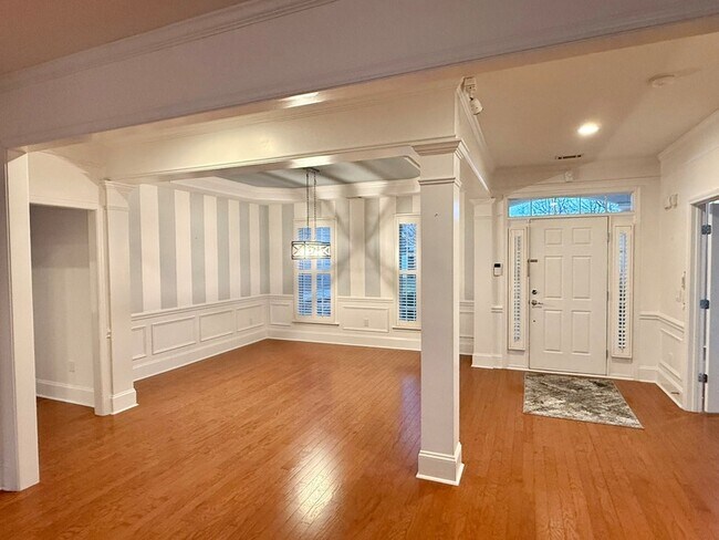 Building Photo - 239 Antebellum Ln