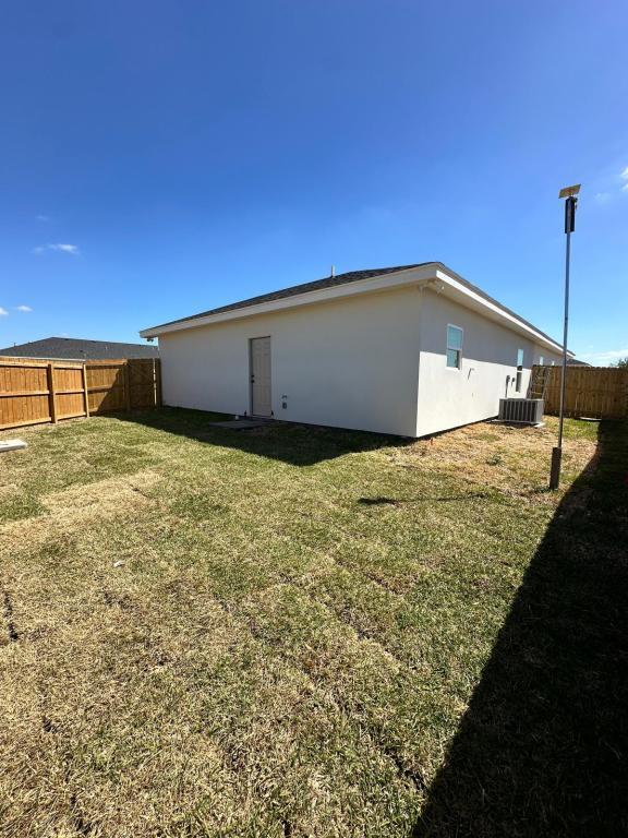 Building Photo - 2100 E San Andrea St