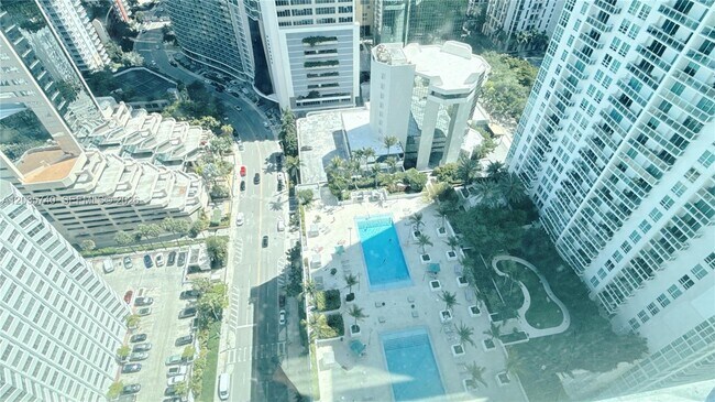 Building Photo - 950 Brickell Bay Dr