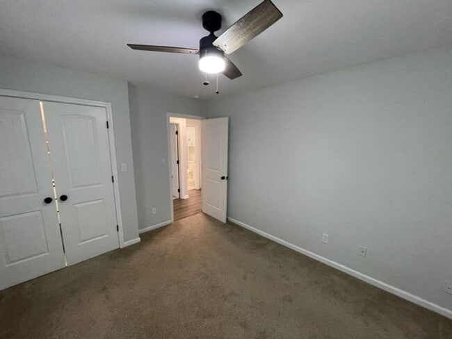 Building Photo - 4804 Hoyle Dr