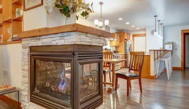 Building Photo - 3 Bedroom Townhome in Bozeman!