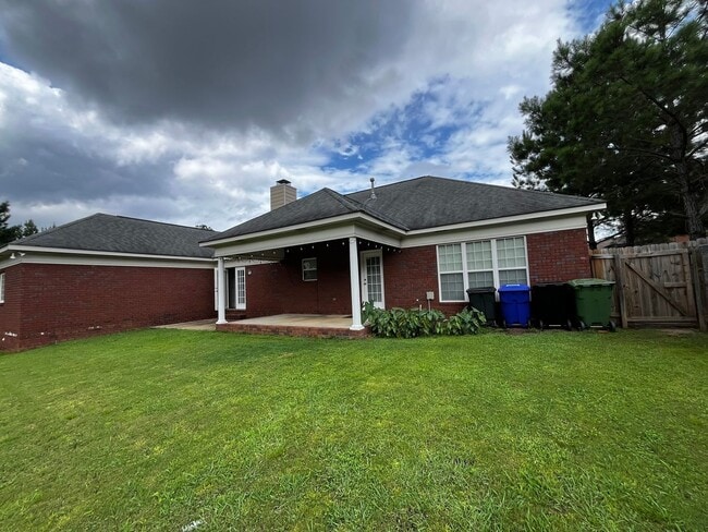 Building Photo - New to the Market! Welcome Home!