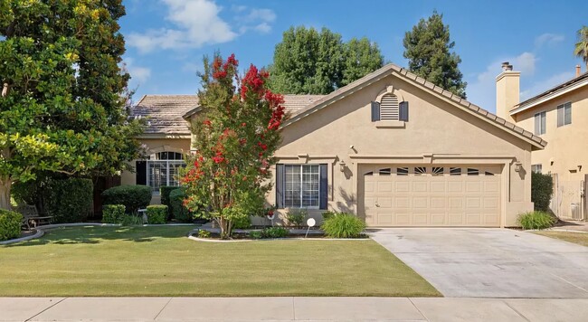 Primary Photo - SW-Bakersfield 4 bedrooms+ office 2