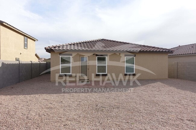 Building Photo - Charming Three Bedroom, Two Bathroom Cooli...