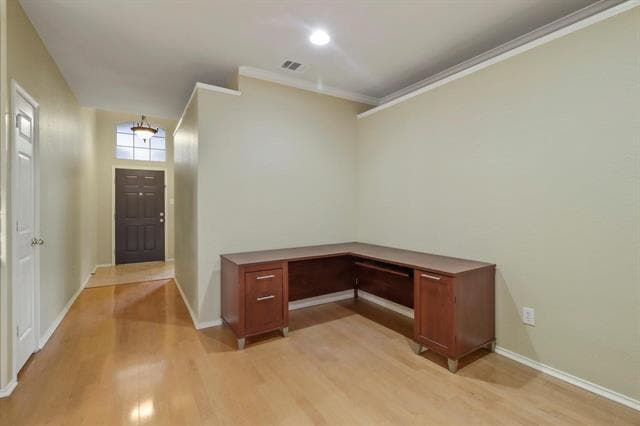 Building Photo - 701 Bella Vista Dr