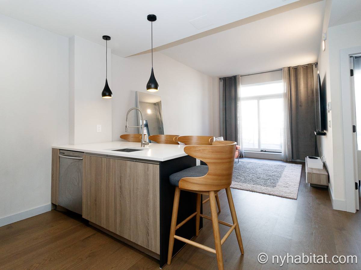 Building Photo - 1325 Herkimer St