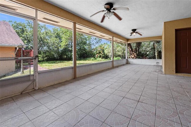 Building Photo - 16900 SW 59th Ct