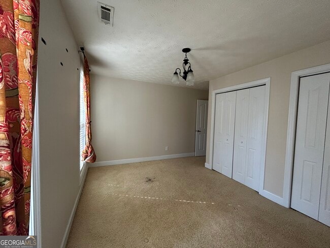 Building Photo - 111 Hanbury Ln