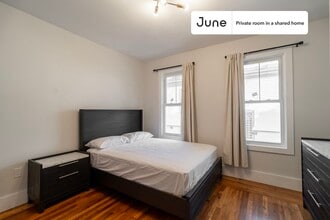 Building Photo - Room in Shared 5 bed/2 bath home in Roxbury