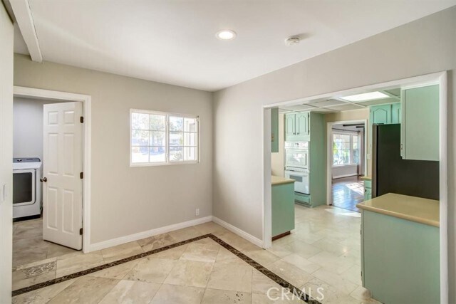 Building Photo - 7441 Beckford Ave