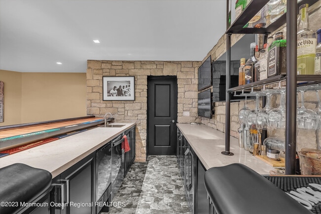 Building Photo - 502 Brighton Ave