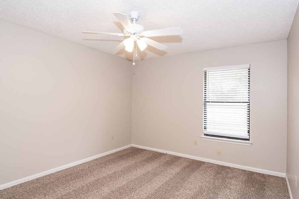 Building Photo - 3413 Deerfield Pointe Dr