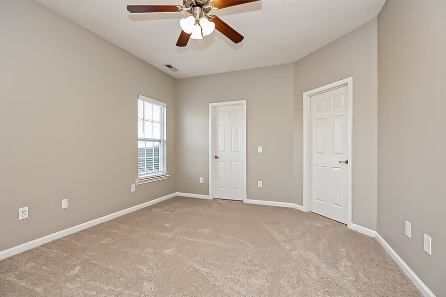 Building Photo - 120 Emma Ct