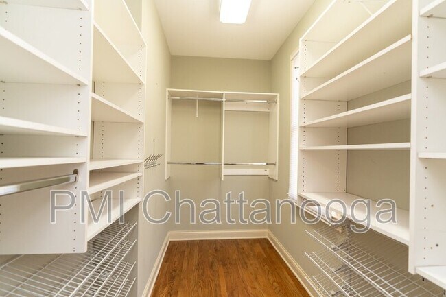 Building Photo - 515 Lindsay Ct